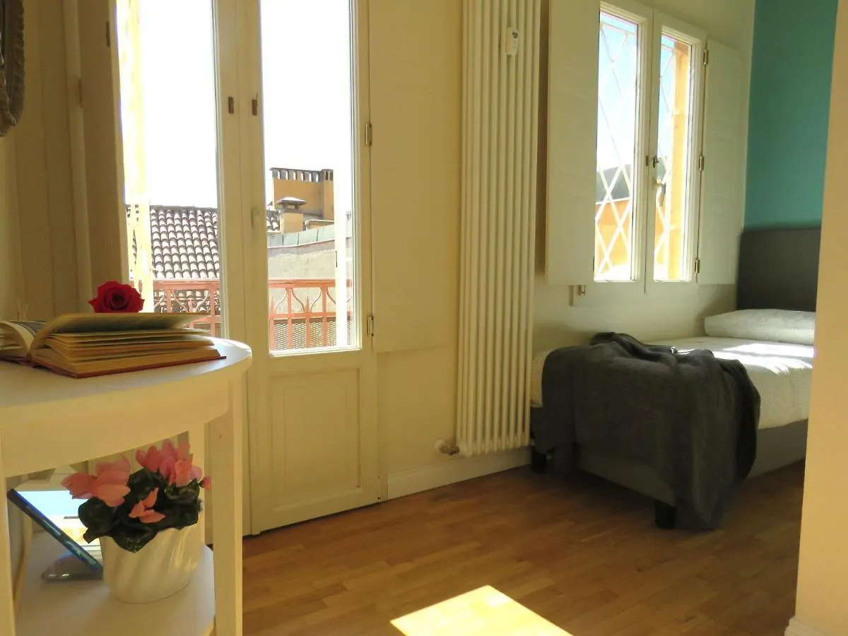 Montegrappa Apartment Bologna Italy